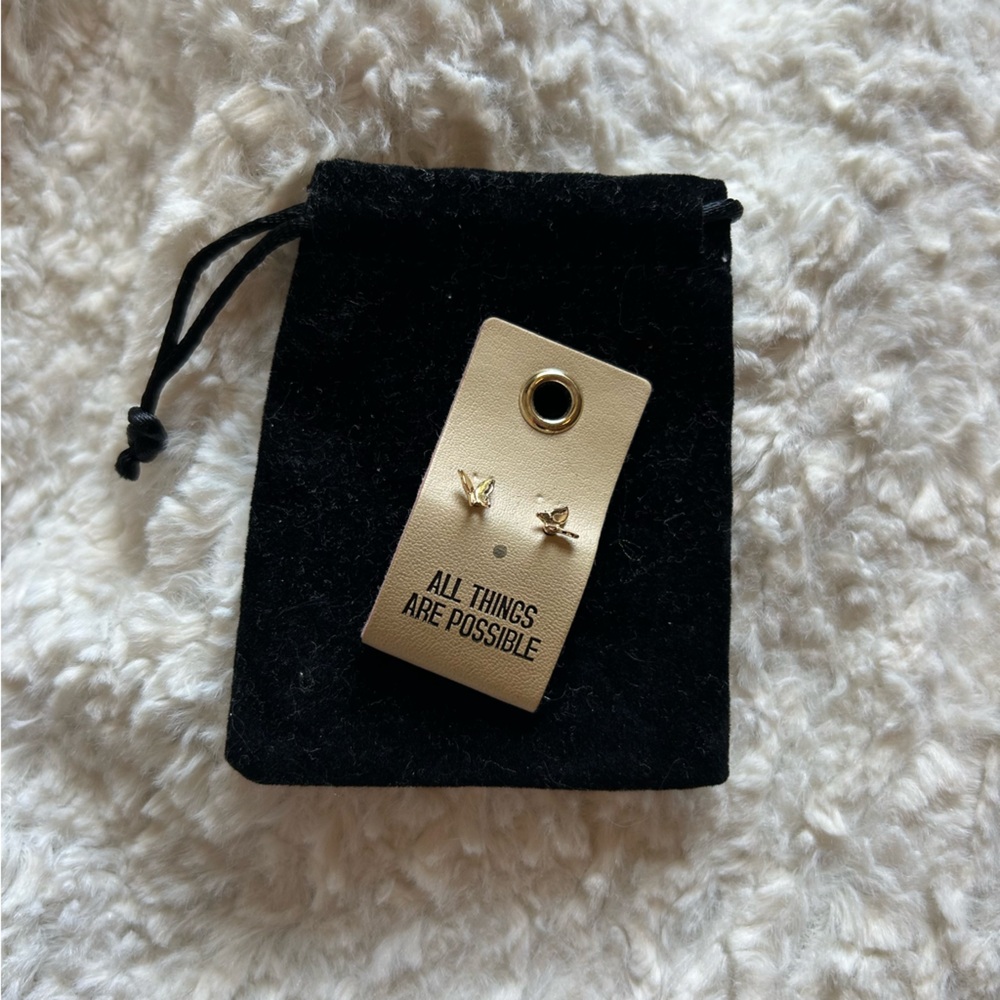 Gold butterfly stud earrings‎